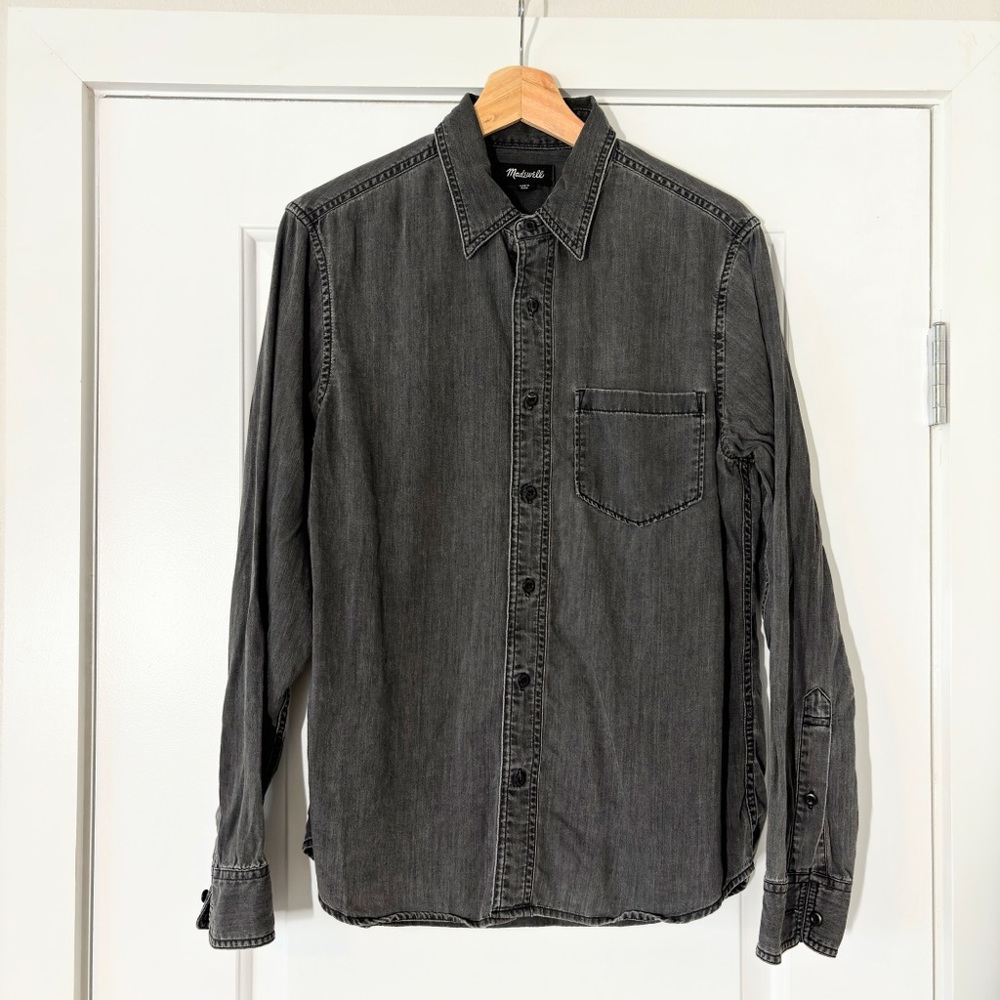 Madewell Men’s Gray Distressed Long Sleeve Button Up Shirt